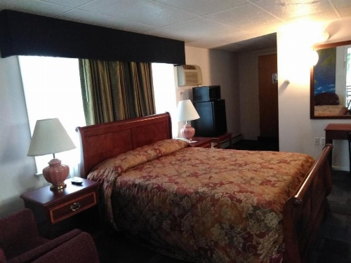 The Cardinal Inn image 40