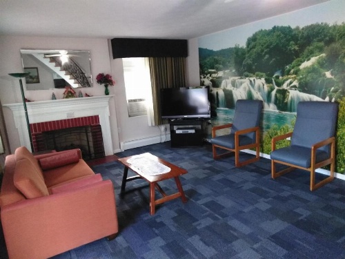 The Cardinal Inn image 44