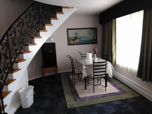 The Cardinal Inn image 49